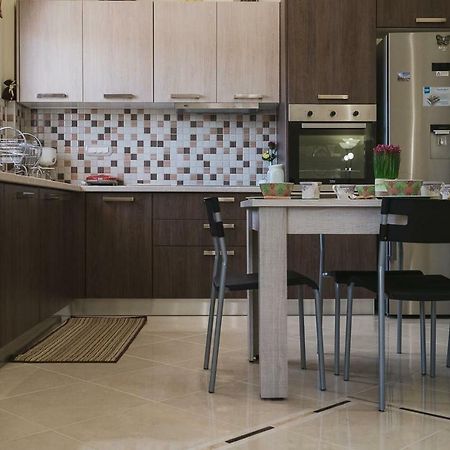Spacious Home With Parking Chrissi Akti Chania Exterior foto