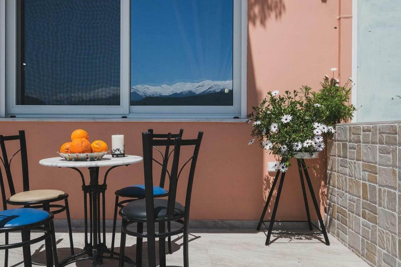 Spacious Home With Parking Chrissi Akti Chania Exterior foto