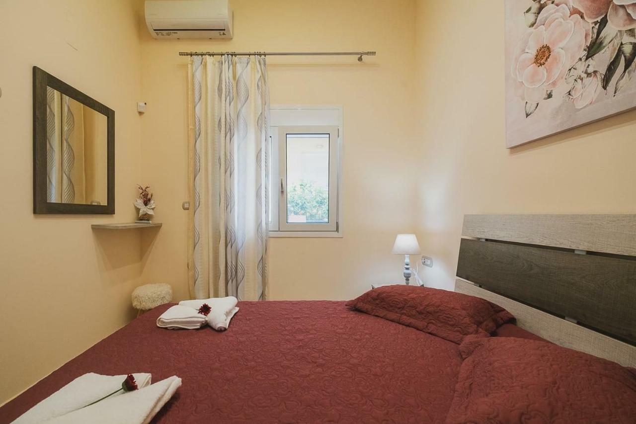 Spacious Home With Parking Chrissi Akti Chania Exterior foto