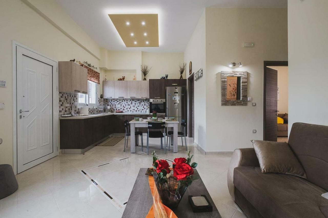 Spacious Home With Parking Chrissi Akti Chania Exterior foto