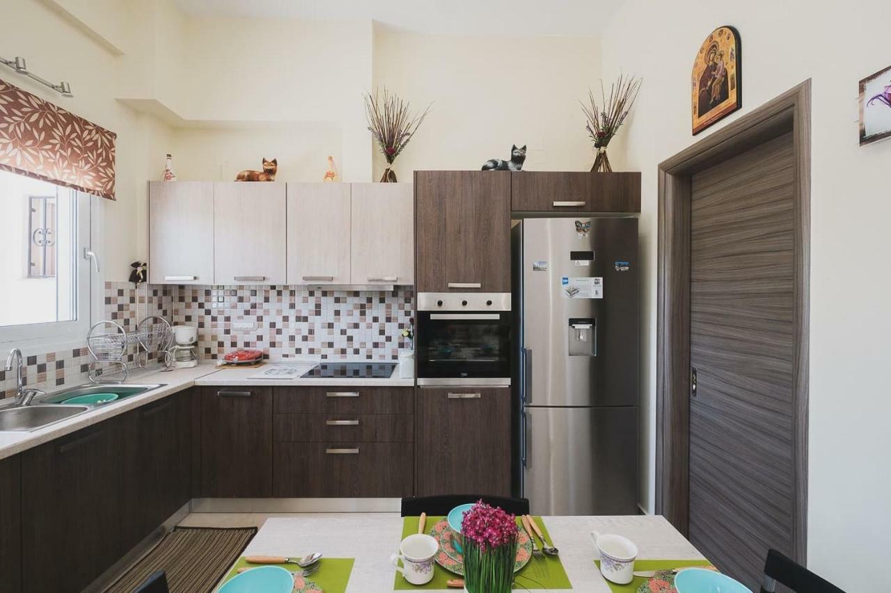 Spacious Home With Parking Chrissi Akti Chania Exterior foto