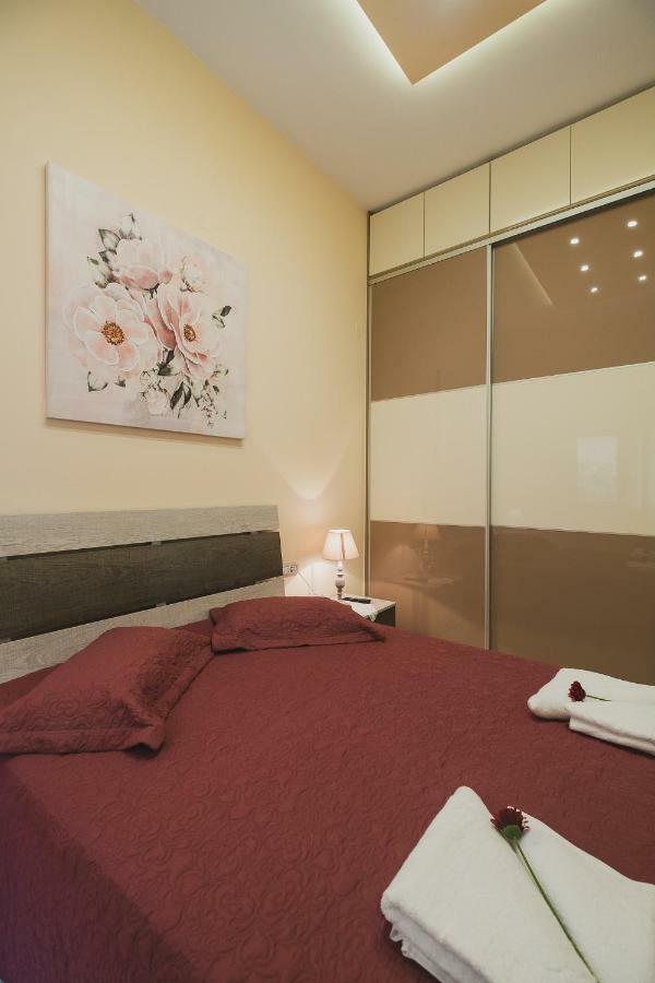 Spacious Home With Parking Chrissi Akti Chania Exterior foto